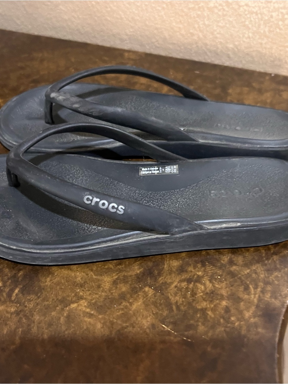CROCS Women's Black Flip Sandal Thong